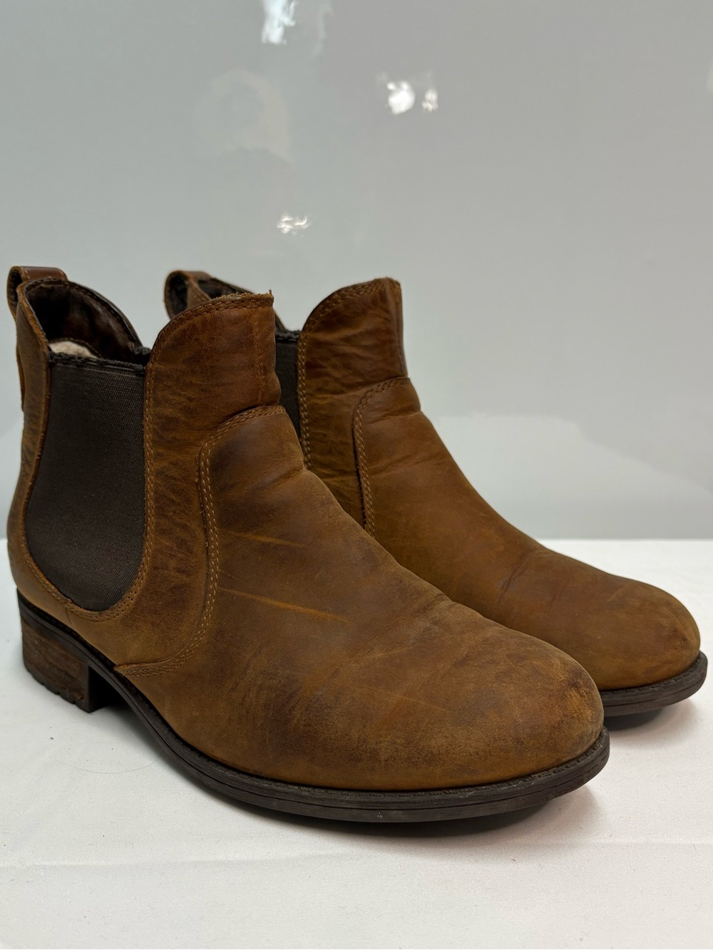 UGG Bonham II Waterproof Leather Chelsea Boots Distressed Brown Chipmunk Size 7